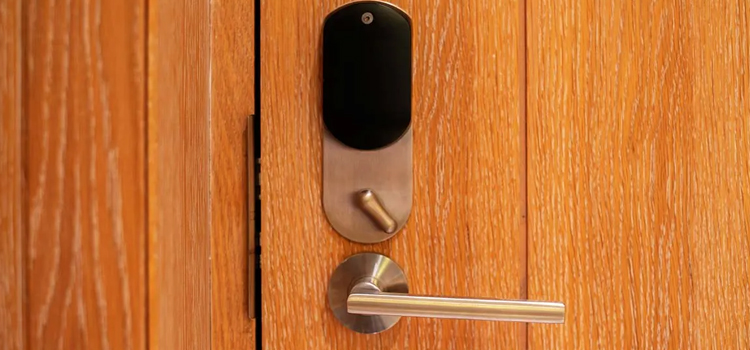 Automatic Locking Door Knob Good Hope